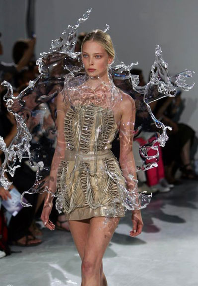 Iris Van Herpen--͸Ӱ׹Ǿ