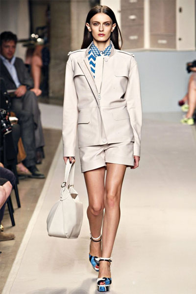 Loewe 2012ĳչʾŮ