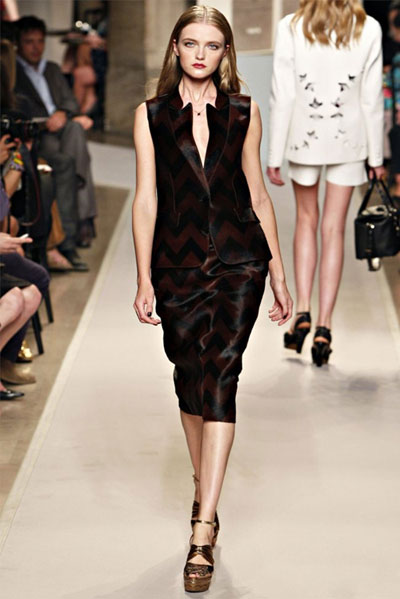 Loewe 2012ĳչʾŮ